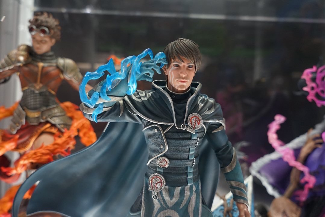 San Diego Comic Con 2023: Gatherers' Tavern Displays 1:4 Scale Jace Beleren Statue with Wizards of the Coast