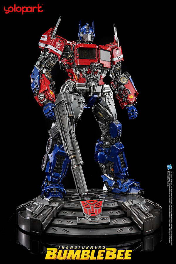 Optimus Prime 24″ Statue – [Deluxe Version]