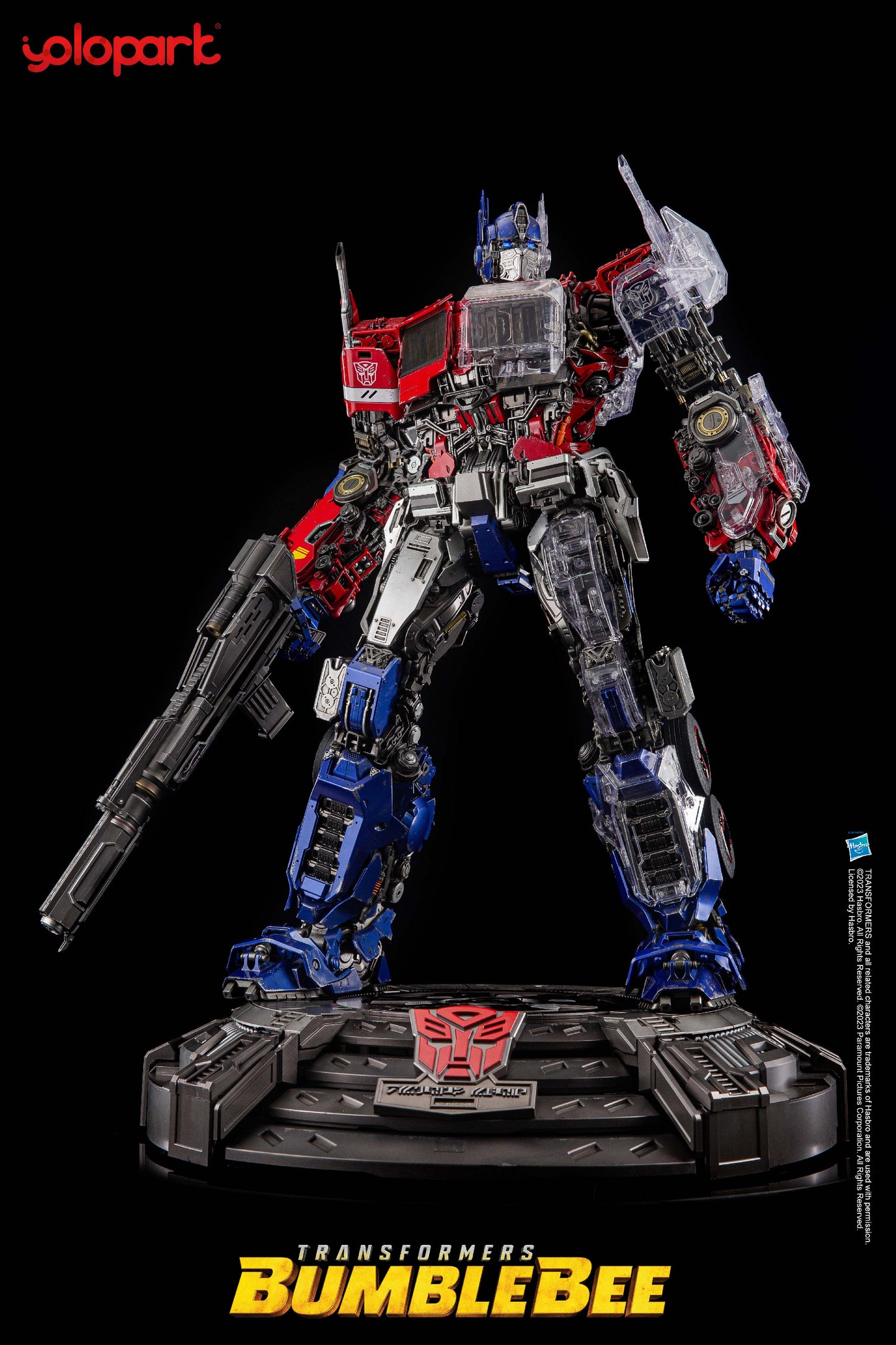 Optimus Prime 24″ Statue – [Deluxe Version]