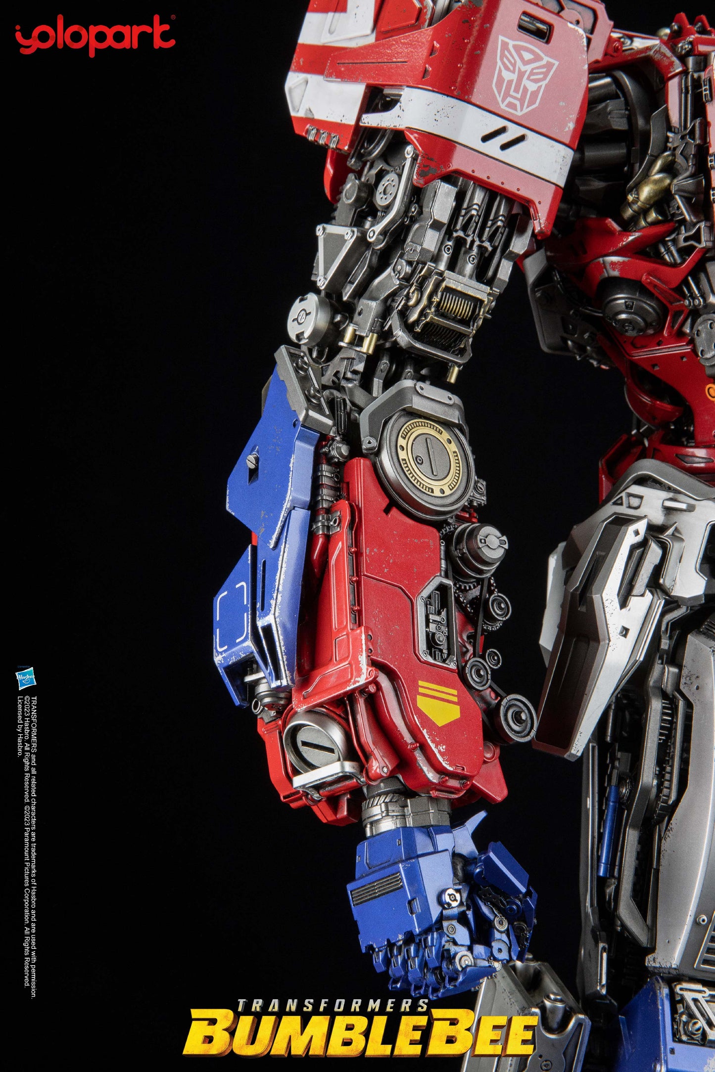 Optimus Prime 24″ Statue – [Standard Version]